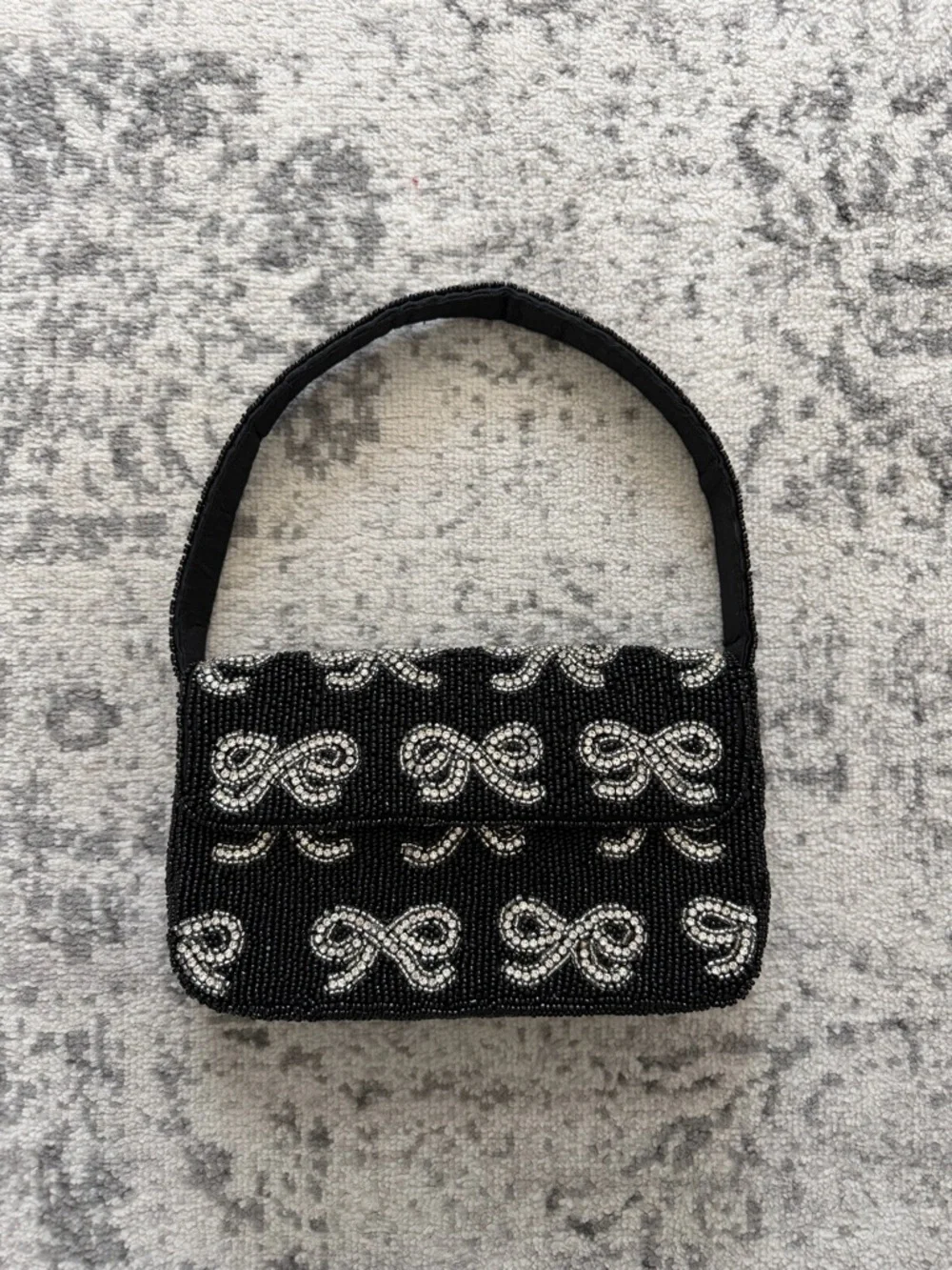 Viral Beaded Bow Handbag